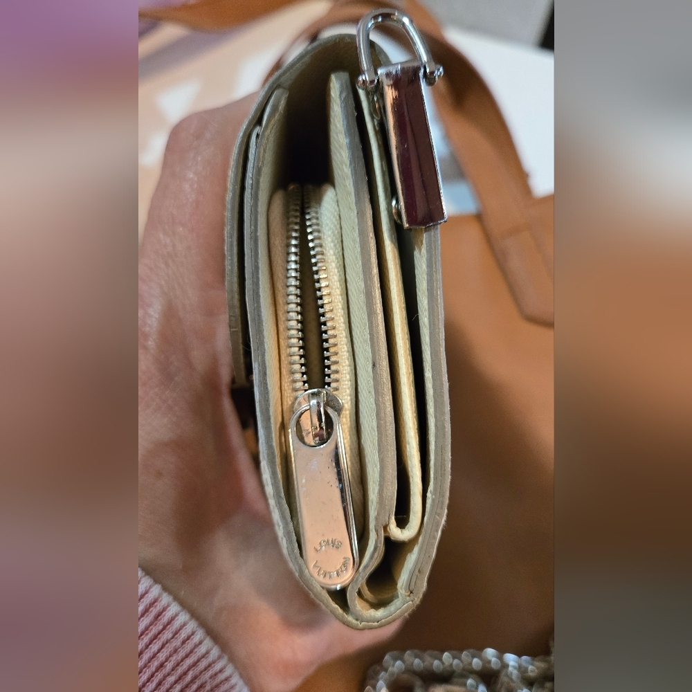 Louis Vuitton Epi Portefeiulle Joy Trifold Wallet converted to crossbody. AUTHEN - Picture 10 of 13